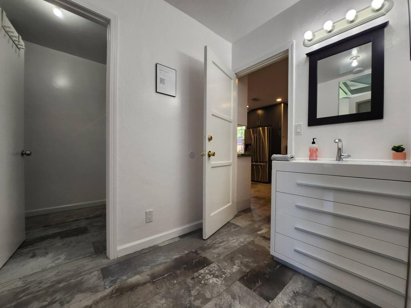 Private Room1 Own Bath Own Entry Shared Kitchen Walk To Ucsd سان دييغو المظهر الخارجي الصورة